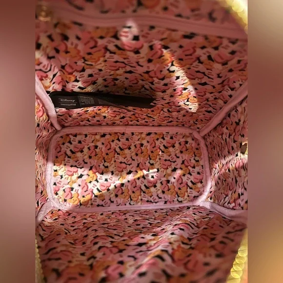 Adorable Loungefly Minnie and Mickey Mini Backpack ❤️ 💖 - Picture 9 of 9